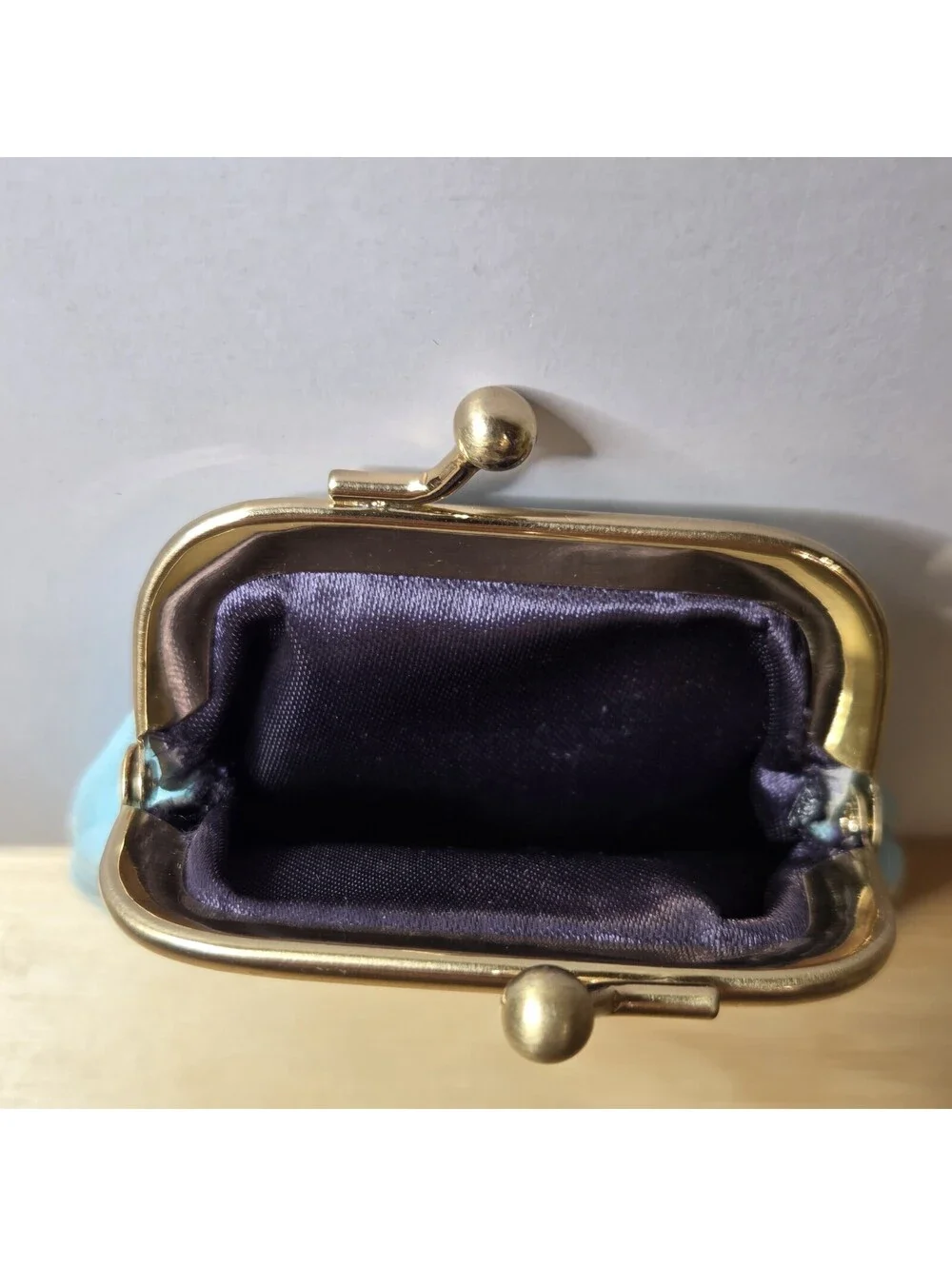 Teal Geometric Print Polyester Kiss Lock Wallet.  Very Clean!  Nice Wallet!!